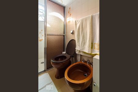 Casa à venda com 137m², 3 quartos e 2 vagasBanheiro da suíte