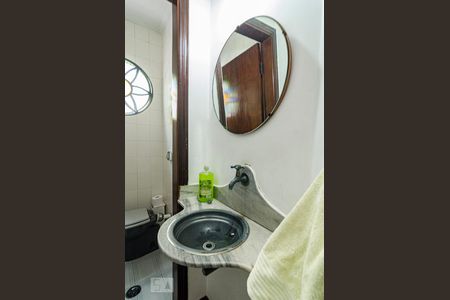 Casa à venda com 137m², 3 quartos e 2 vagasLavabo