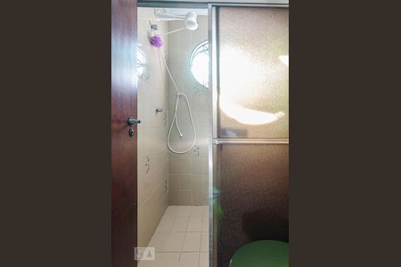 Casa à venda com 137m², 3 quartos e 2 vagasBanheiro