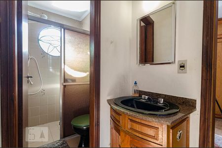 Casa à venda com 137m², 3 quartos e 2 vagasBanheiro