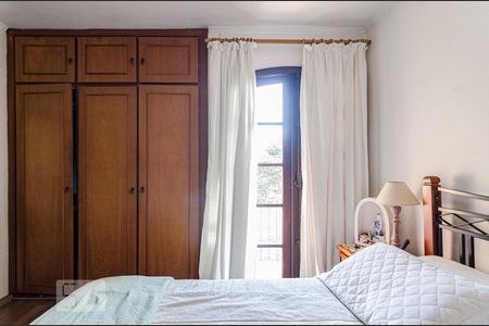 Casa à venda com 137m², 3 quartos e 2 vagasSuíte