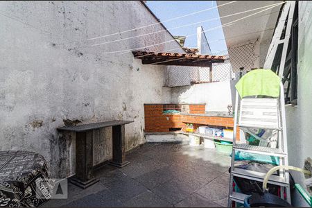 Casa à venda com 137m², 3 quartos e 2 vagasQuintal