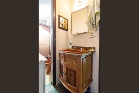 Casa à venda com 137m², 3 quartos e 2 vagasBanheiro da suíte