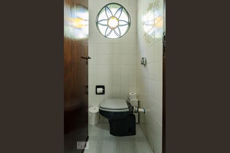 Casa à venda com 137m², 3 quartos e 2 vagasLavabo