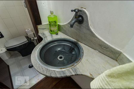 Casa à venda com 137m², 3 quartos e 2 vagasLavabo