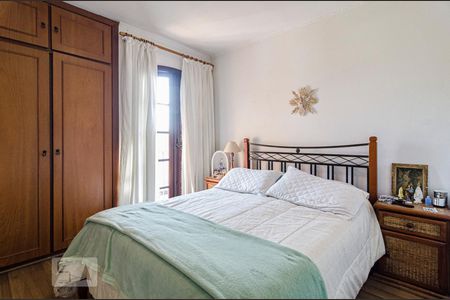 Casa à venda com 137m², 3 quartos e 2 vagasSuíte