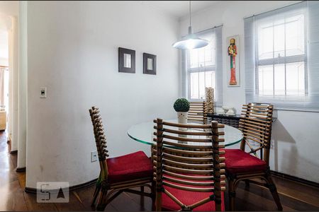 Casa à venda com 137m², 3 quartos e 2 vagasSala