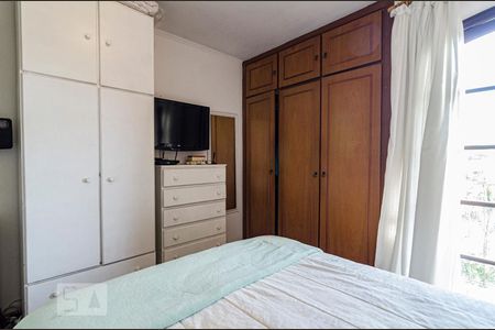 Casa à venda com 137m², 3 quartos e 2 vagasSuíte