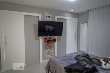 Casa de condomínio à venda com 500m², 4 quartos e 2 vagas Casa de condomínio à venda com 500m², 4 quartos e 2 vagasSuite 3
