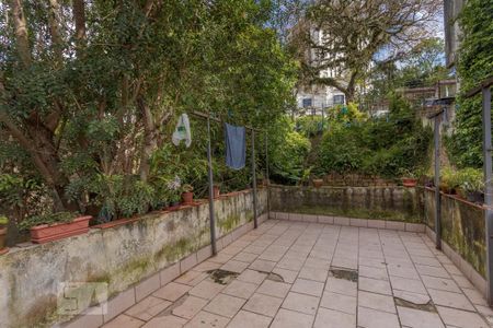 Casa à venda com 359m², 1 quarto e 1 vaga Casa à venda com 359m², 1 quarto e 1 vagaTerraço