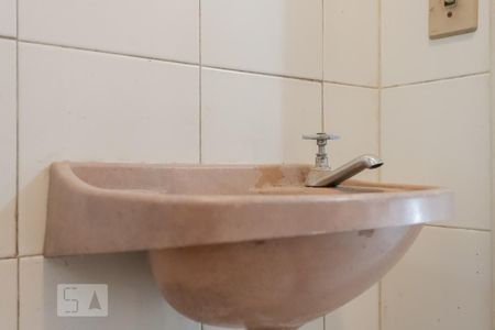 Casa à venda com 359m², 1 quarto e 1 vaga Casa à venda com 359m², 1 quarto e 1 vagaBanheiro