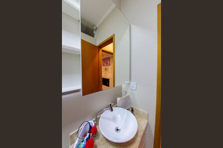 Casa à venda com 150m², 3 quartos e 4 vagas Casa à venda com 150m², 3 quartos e 4 vagasBanheiro da Suite 1