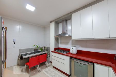 Casa à venda com 150m², 3 quartos e 4 vagas Casa à venda com 150m², 3 quartos e 4 vagasCozinha