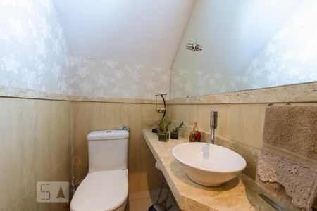 Casa à venda com 150m², 3 quartos e 4 vagas Casa à venda com 150m², 3 quartos e 4 vagasLavabo