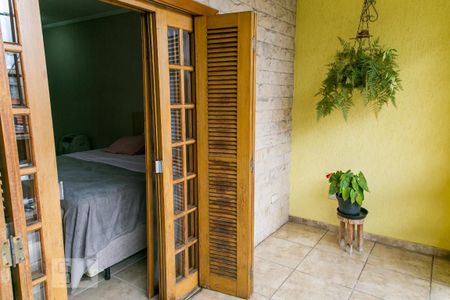 Casa à venda com 330m², 4 quartos e 2 vagas Casa à venda com 330m², 4 quartos e 2 vagasVaranda da Suíte 1