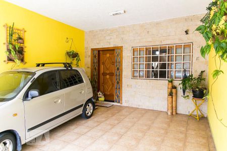 Casa à venda com 330m², 4 quartos e 2 vagas Casa à venda com 330m², 4 quartos e 2 vagasFachada