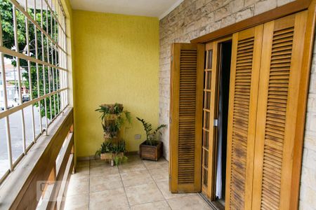 Casa à venda com 330m², 4 quartos e 2 vagas Casa à venda com 330m², 4 quartos e 2 vagasVaranda da Suíte 1