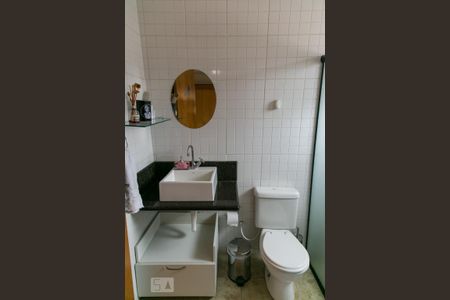 Casa à venda com 330m², 4 quartos e 2 vagas Casa à venda com 330m², 4 quartos e 2 vagasBanheiro da Suíte 2