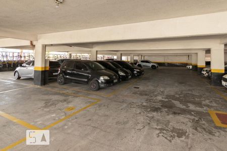 Apartamento à venda com 121m², 2 quartos e 1 vaga Apartamento à venda com 121m², 2 quartos e 1 vagaGaragem