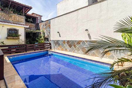 Casa à venda com 456m², 3 quartos e 3 vagas Casa à venda com 456m², 3 quartos e 3 vagasPiscina