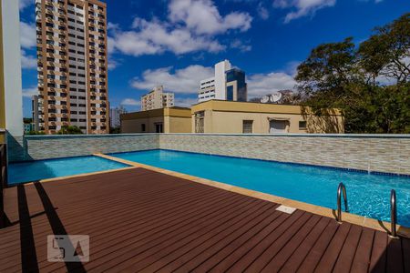 Apartamento à venda com 64m², 2 quartos e 2 vagas Apartamento à venda com 64m², 2 quartos e 2 vagasÁrea comum - piscina