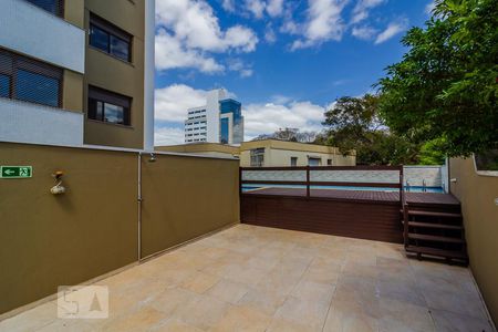 Apartamento à venda com 64m², 2 quartos e 2 vagas Apartamento à venda com 64m², 2 quartos e 2 vagasÁrea comum - piscina