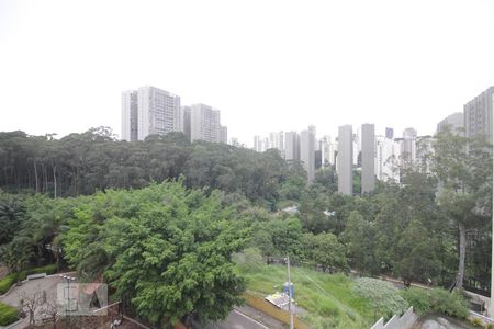 Vista do quarto de apartamento para alugar com 1 quarto, 70m² em Vila Suzana, São Paulo