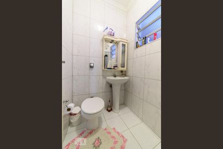 Casa à venda com 295m², 5 quartos e 3 vagas Casa à venda com 295m², 5 quartos e 3 vagasBanheiro 1