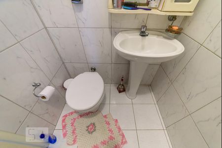 Casa à venda com 295m², 5 quartos e 3 vagas Casa à venda com 295m², 5 quartos e 3 vagasBanheiro 1