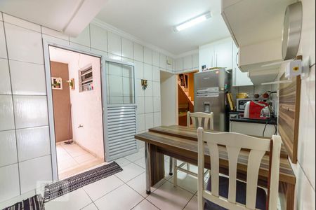 Casa à venda com 295m², 5 quartos e 3 vagas Casa à venda com 295m², 5 quartos e 3 vagasCozinha