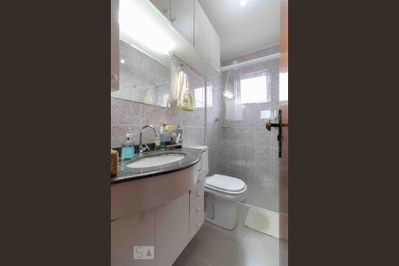 Casa à venda com 120m², 3 quartos e 1 vaga Casa à venda com 120m², 3 quartos e 1 vagaBanheiro da Suíte