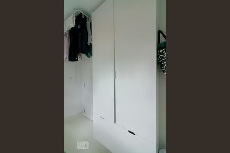 Apartamento à venda com 150m², 2 quartos e 2 vagas Apartamento à venda com 150m², 2 quartos e 2 vagasQuarto de Serviço