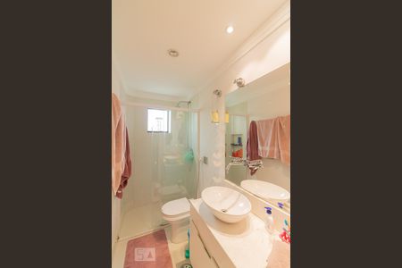 Apartamento à venda com 150m², 2 quartos e 2 vagas Apartamento à venda com 150m², 2 quartos e 2 vagasBanheiro Suíte 2