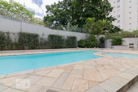 Apartamento à venda com 150m², 2 quartos e 2 vagas Apartamento à venda com 150m², 2 quartos e 2 vagasÁrea comum - Piscina