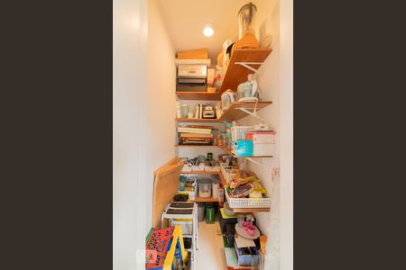 Apartamento à venda com 150m², 2 quartos e 2 vagas Apartamento à venda com 150m², 2 quartos e 2 vagasDespensa