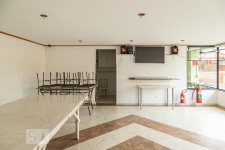 Apartamento para alugar com 63m², 2 quartos e 1 vaga Apartamento para alugar com 63m², 2 quartos e 1 vagaÁrea comum - Salão de festas