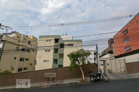 Apartamento à venda com 83m², 3 quartos e 1 vaga Apartamento à venda com 83m², 3 quartos e 1 vagaFachada
