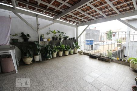 Casa à venda com 200m², 4 quartos e 5 vagasÁrea de Serviço