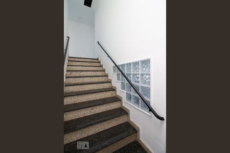 Apartamento para alugar com 44m², 1 quarto e sem vagaEscada de Acesso