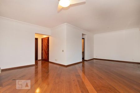 Apartamento para alugar com 200m², 4 quartos e 4 vagas Apartamento para alugar com 200m², 4 quartos e 4 vagasSala