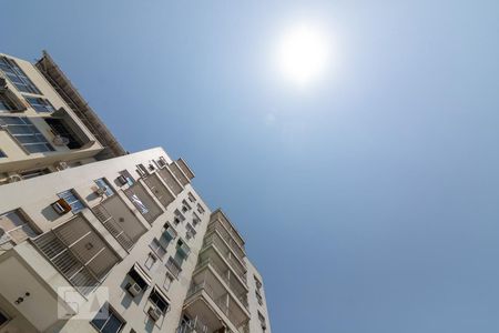 Apartamento à venda com 76m², 2 quartos e 1 vagaFachada do Condomínio