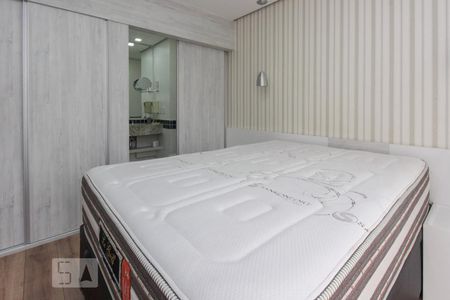 Studio à venda com 33m², 1 quarto e 1 vaga Studio à venda com 33m², 1 quarto e 1 vagaSuíte