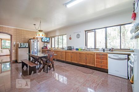 Casa à venda com 540m², 4 quartos e 8 vagasCozinha