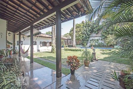 Casa à venda com 540m², 4 quartos e 8 vagasVaranda e Jardim