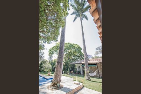 Casa à venda com 540m², 4 quartos e 8 vagasPiscina e Jardim