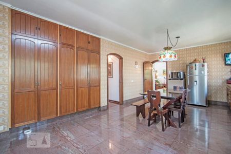 Casa à venda com 540m², 4 quartos e 8 vagasCozinha