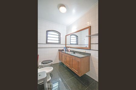 Casa à venda com 540m², 4 quartos e 8 vagasBanheiro da Suite 1