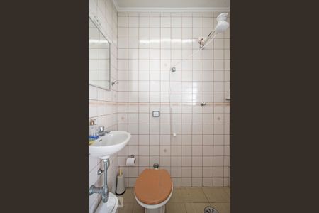 Casa à venda com 540m², 4 quartos e 8 vagasBanheiro de Serviço