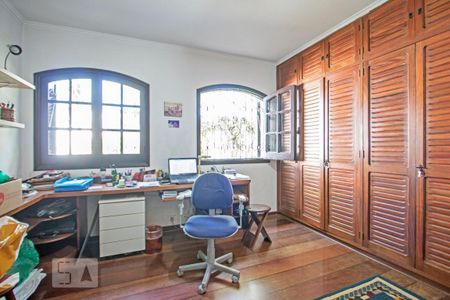 Casa à venda com 540m², 4 quartos e 8 vagasSuite 1