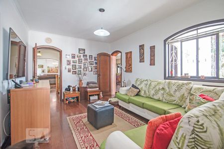 Casa à venda com 540m², 4 quartos e 8 vagasSala de TV